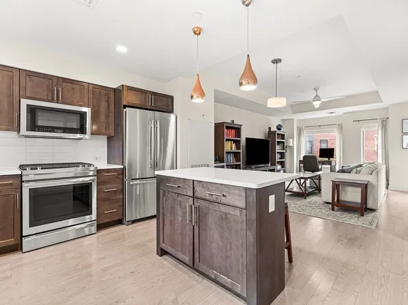 104 Liverpool St Unit 104, Boston, MA 02128