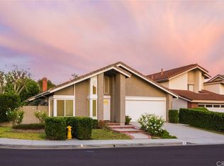11 Glorieta W, Irvine, CA 92620