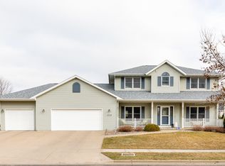 1003 Saddlewood St, Holmen, WI 54636