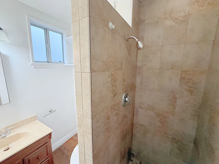 8366 Tampa Ave — Photo 13