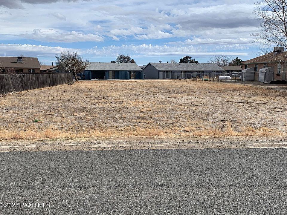 1st image of 2855 N Superstition Ln