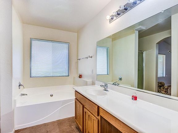 5th image of 1613 E Angelica Dr