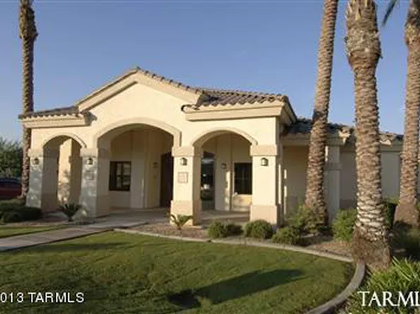 2550 E River Rd, Tucson, AZ 85718