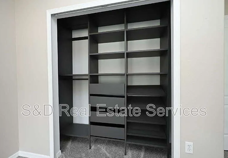 7147 Cedarcrest Blvd — Photo 33