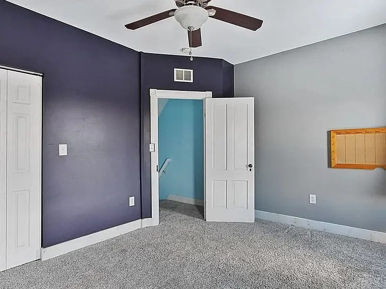 216 W Broadway — Photo 9