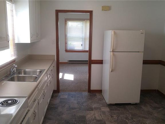 3rd image of 802 Ratcliffe Ave