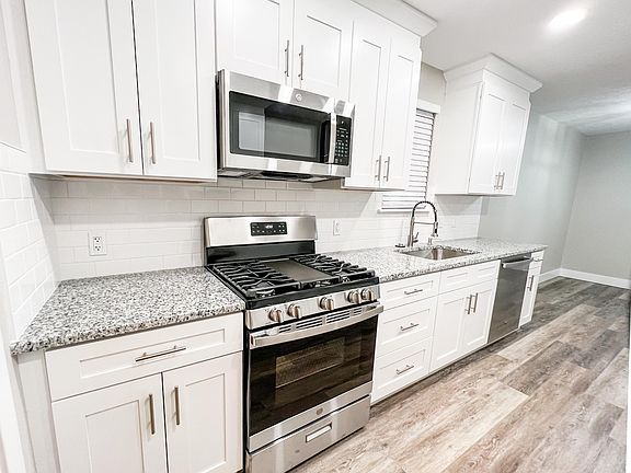 5th image of 496 E 300th St