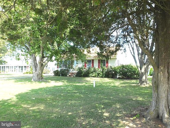 3rd image of 2517 Old House Point Rd