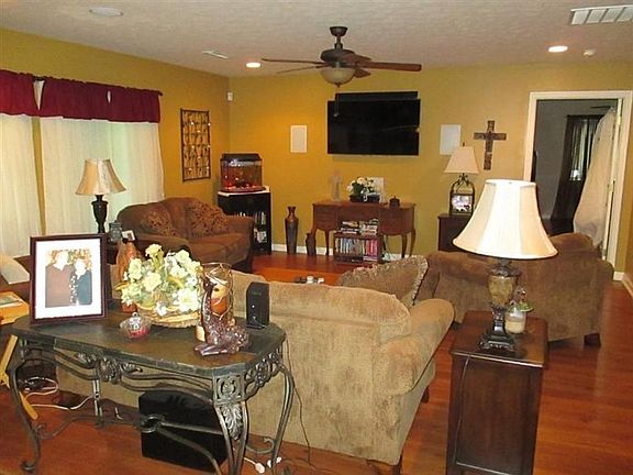 5th image of 4126 King Bird Ln