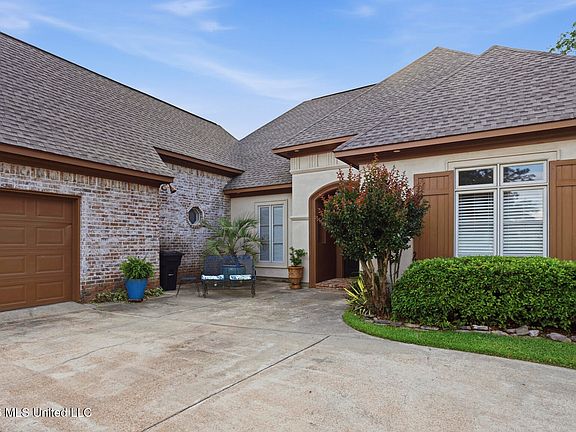 3rd image of 217 Hoy Farms Dr