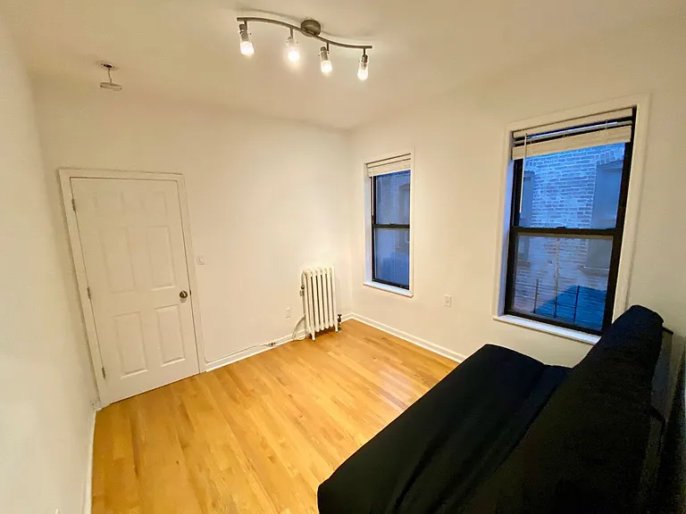 2403 Cambreleng Ave — Photo 22