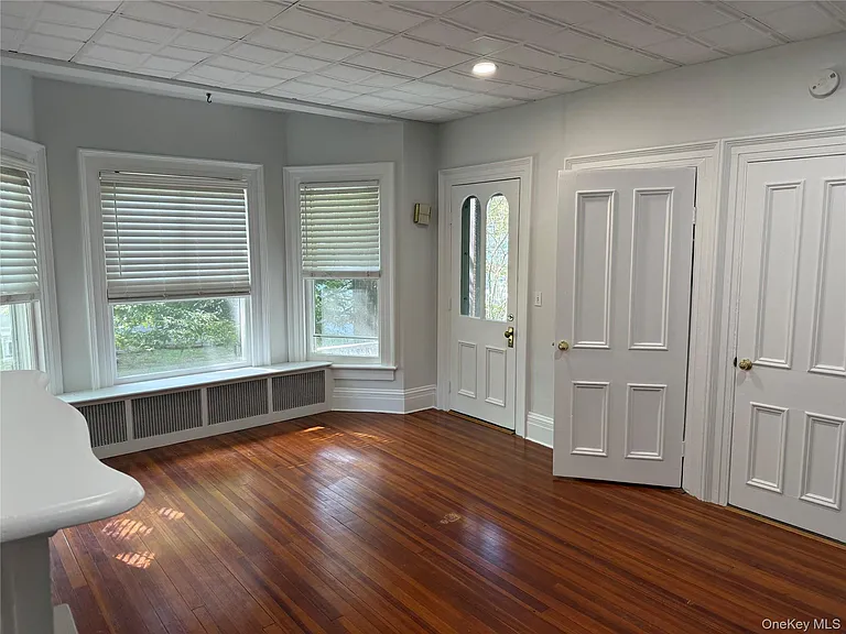 805 Main St — Photo 18