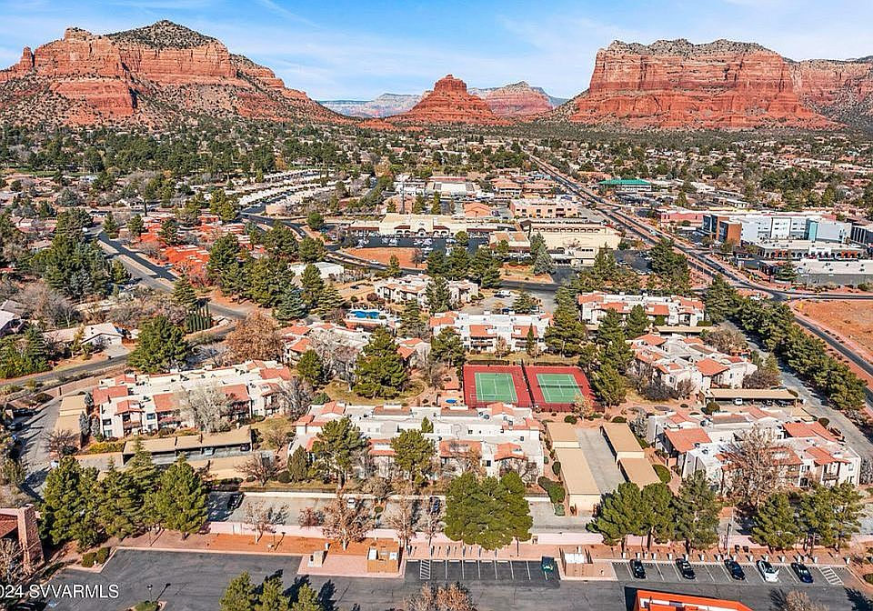 Courts, Bell Rock in center