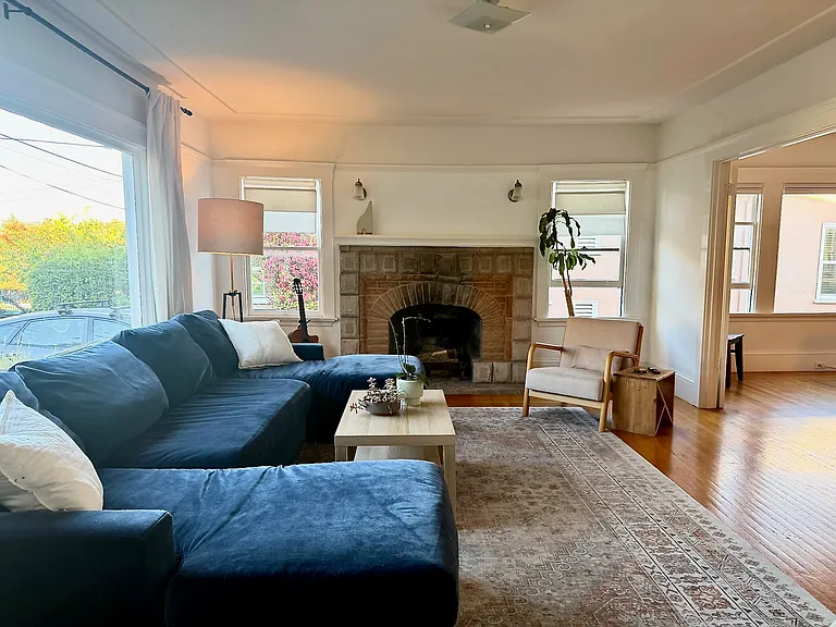 529 Rosal Ave — Photo 2