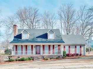 202 Wappoo Ln, Taylors, SC 29687