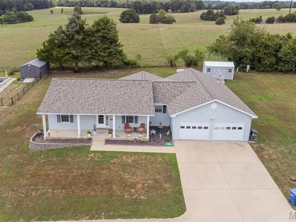 11 Westwood Dr, Salem, MO 65560