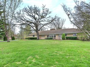 3273 Merrimac Ln, Long Grove, IL 60047