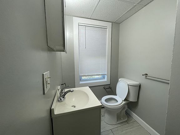 3rd image of 7 Fayette Pl Floor 3