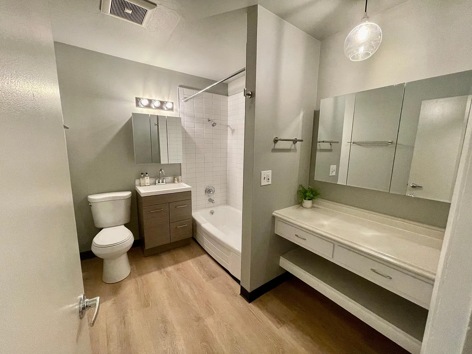 2 bed, 850 sqft, $1,600 — Photo 4