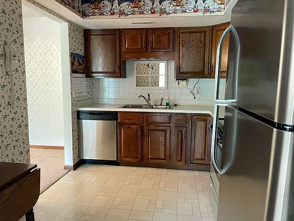 3rd image of 700 S Dakota Ave Unit 105