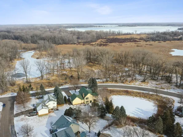 6811 Black Duck Dr, Lino Lakes, MN 55014