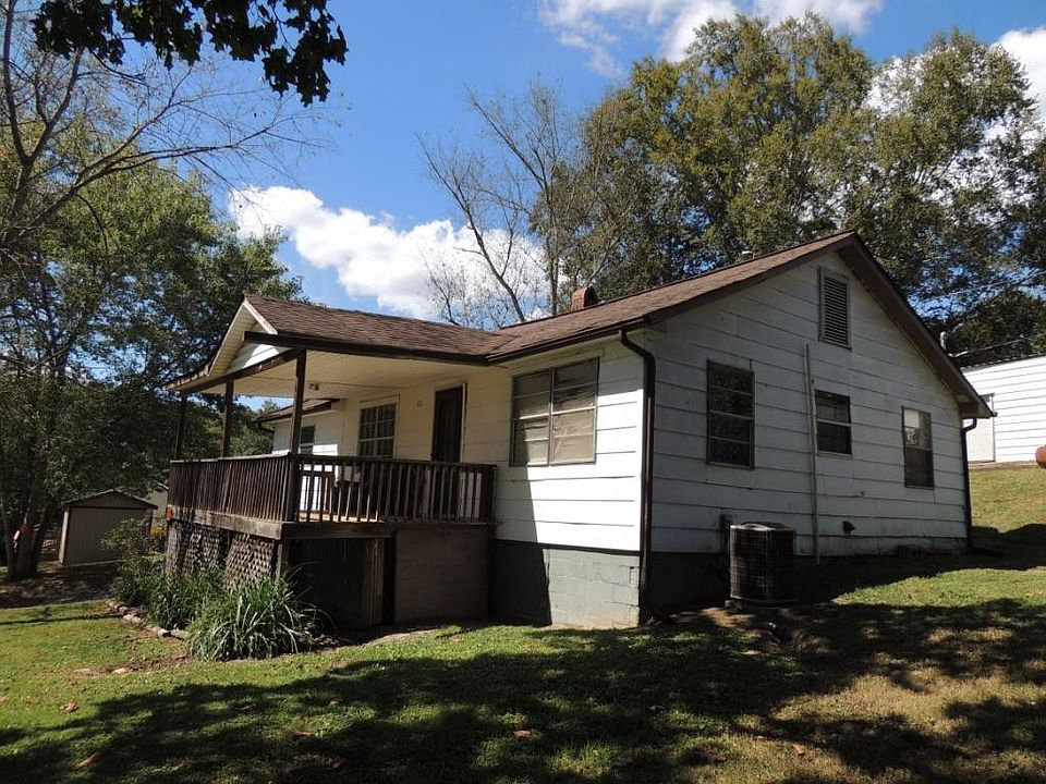 1st image of 121 Marie Ln