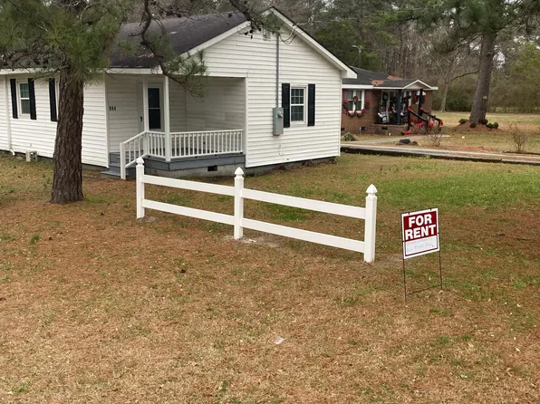 844 W College St, Warsaw, NC 28398