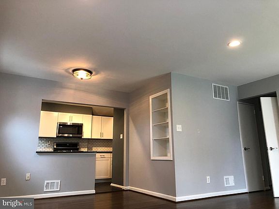 5th image of 4415 Faroe Ct