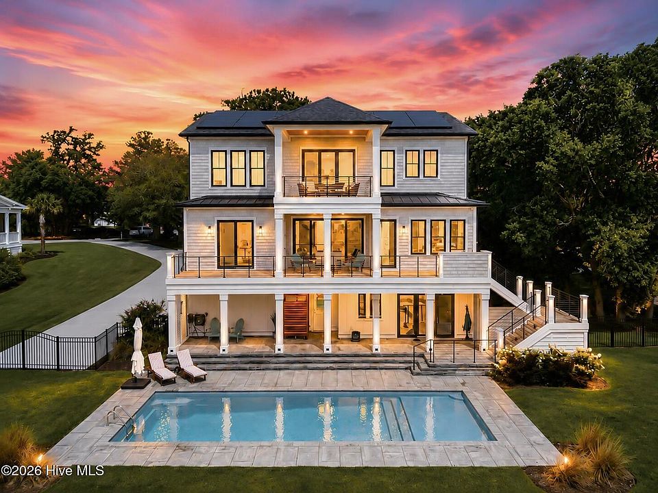 1st image of 106 Seven Oaks Court