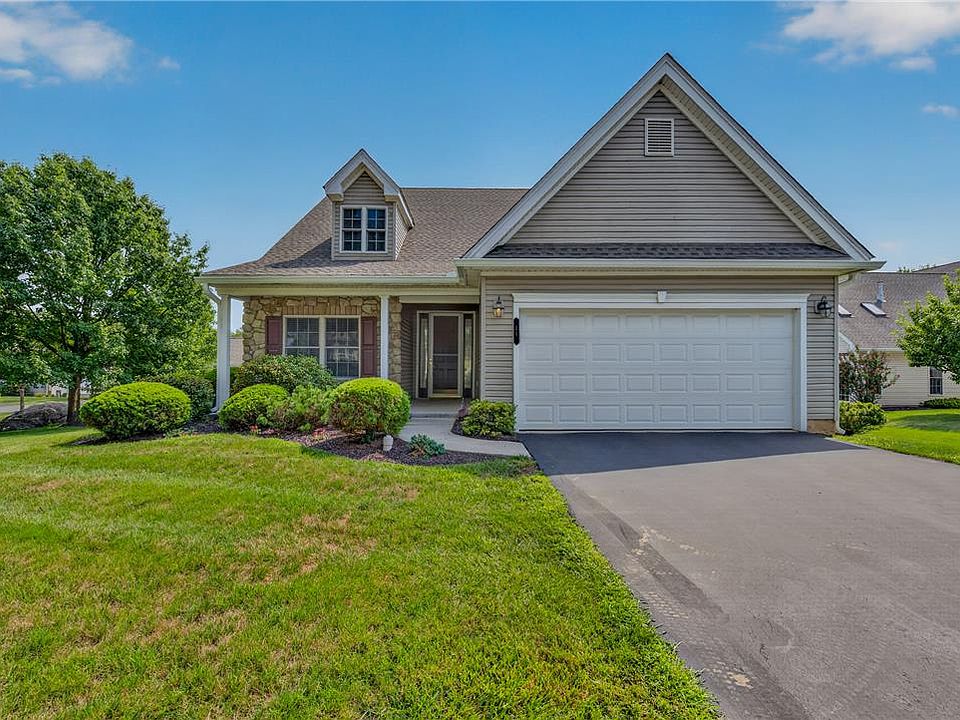 1st image of 51 Glenmoor Cir