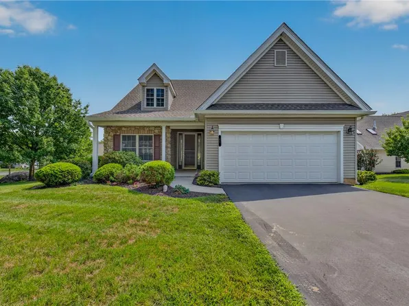51 Glenmoor Cir, Easton, PA 18045
