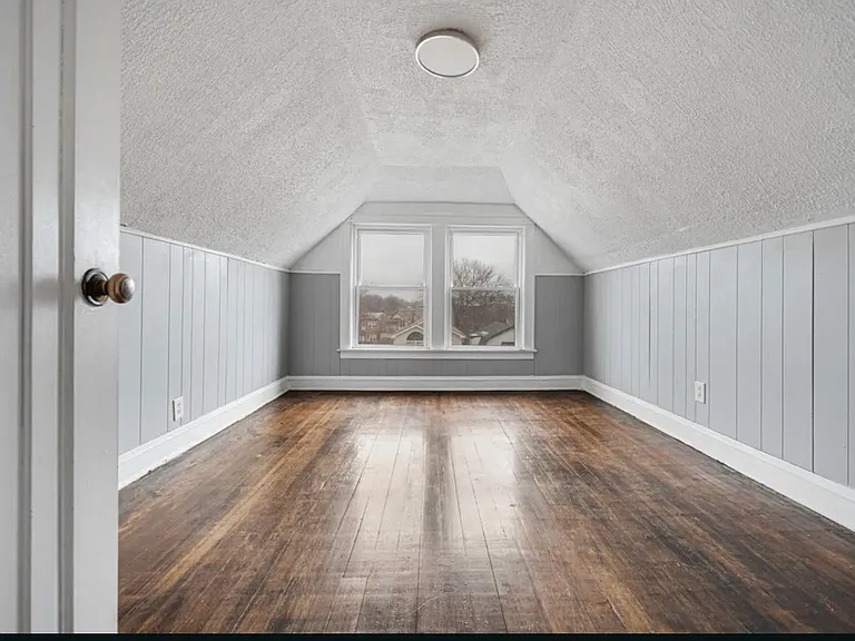 7250 S Langley Ave #2F — Photo 13