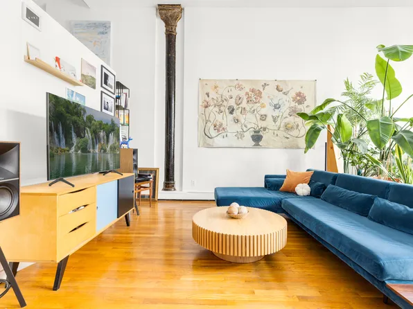 309 East 108th Street image 3 of 11