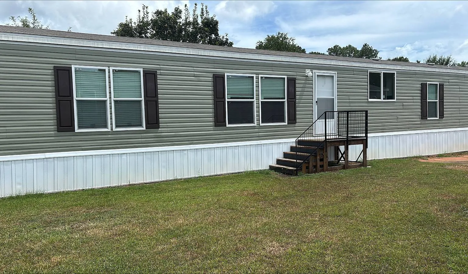 3 bed, 2.0 bath, 1064 sqft, $1,200 — Photo 3