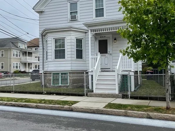 35 Grape St, New Bedford, MA 02740