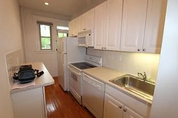 90 Trowbridge St #3