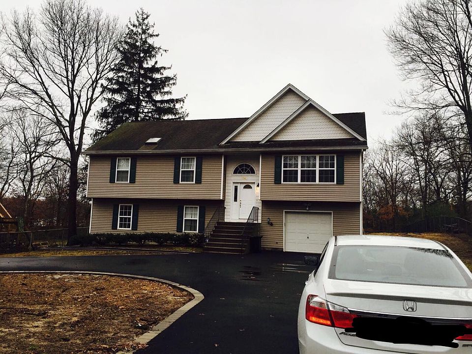 1st image of 34 Greenport Ave