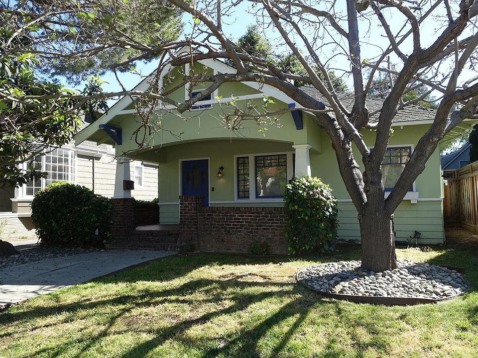 1st image of 936 Waverley St