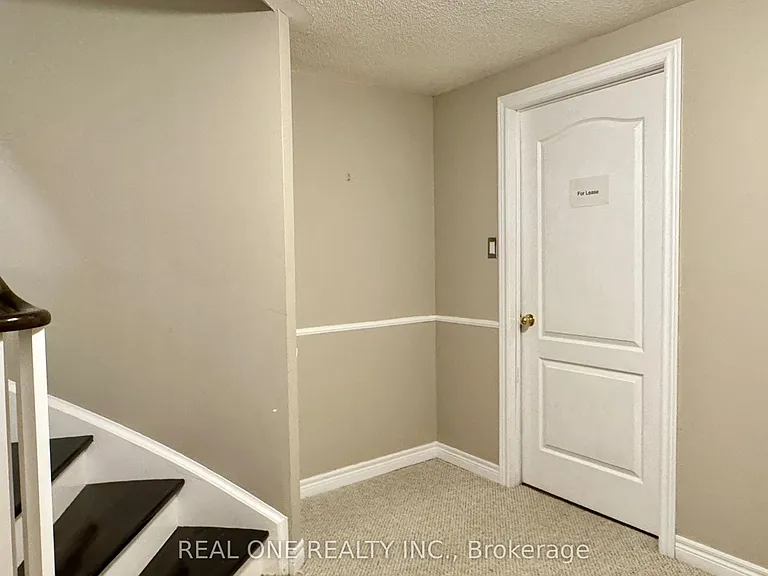 51 Hanson Cres — Photo 46