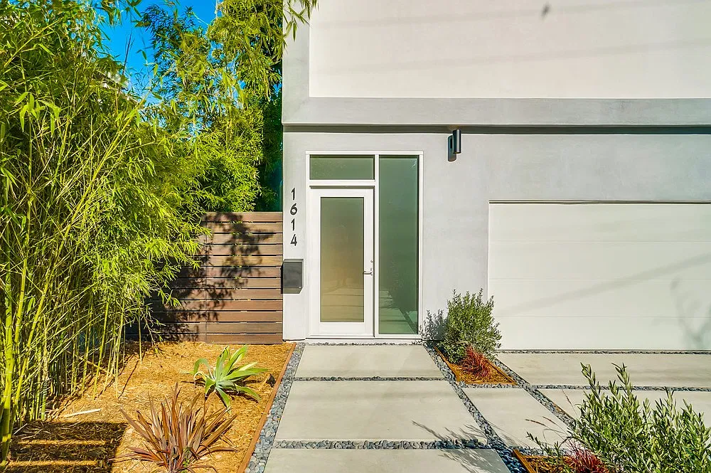McCollum — Photo 3