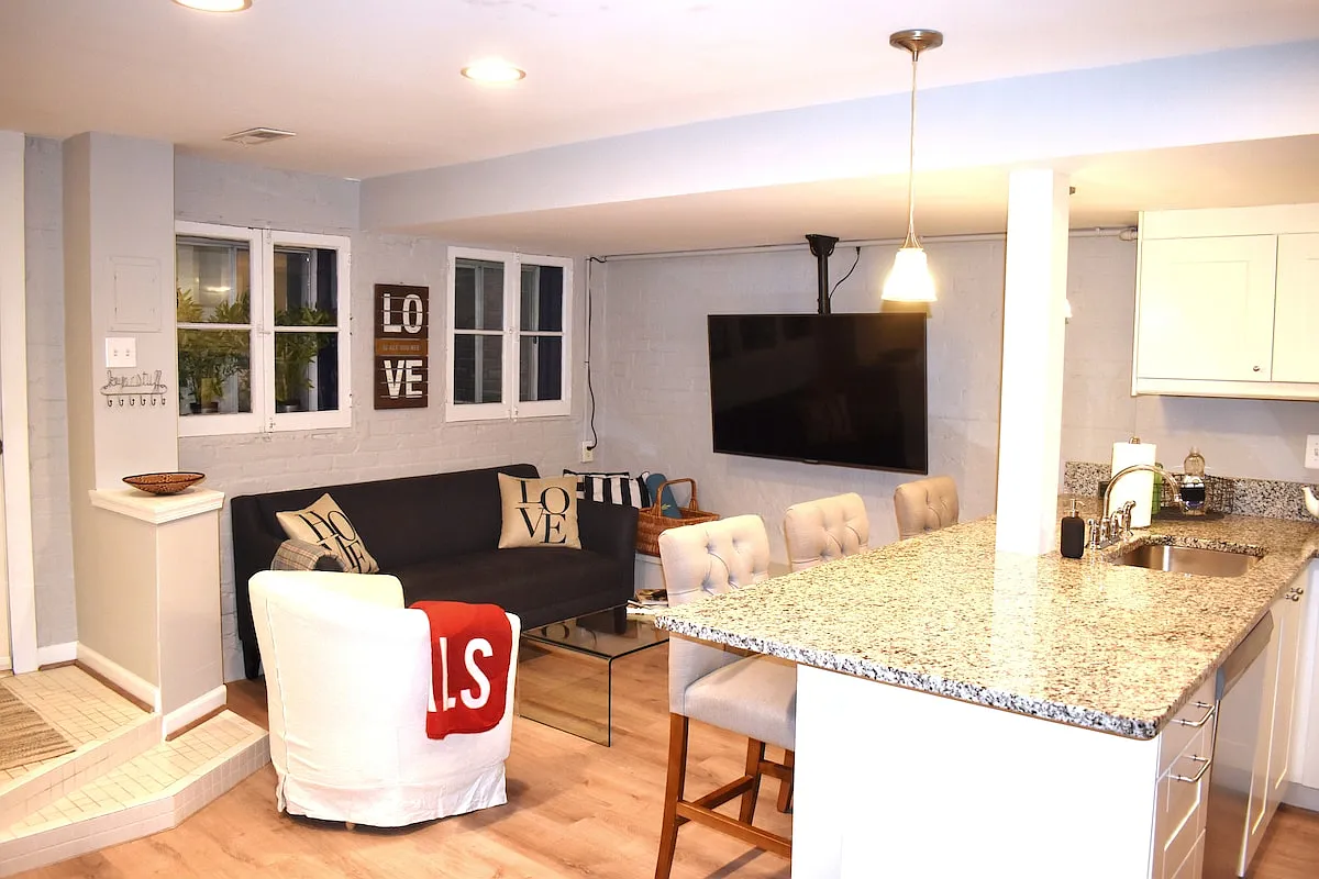 2 bed, 800 sqft, $4,500 — Photo 2
