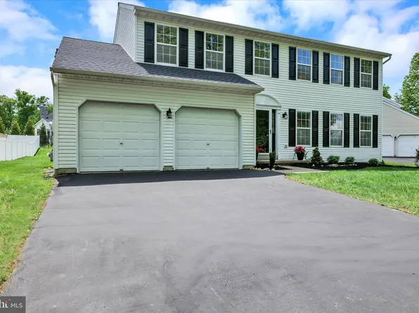 951 Scarlet Oak Dr, Chalfont, PA 18914