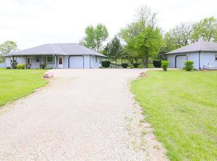 6707 Grace Edmond Dr, Meriden, KS 66512