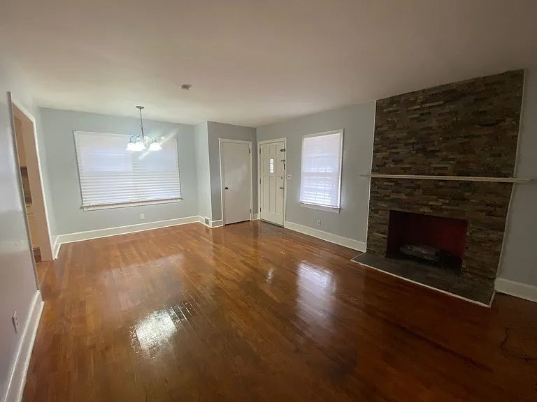 313 Myles Ave — Photo 4