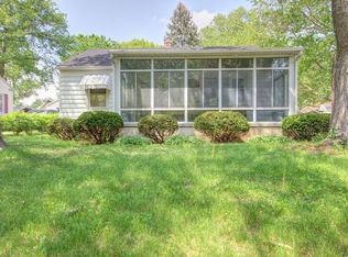 706 E Fairlawn Dr, Urbana, IL 61801