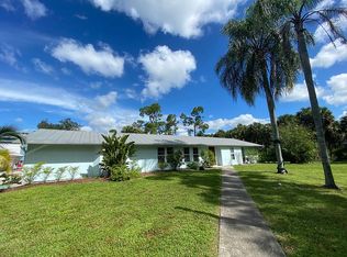 676 13th St NW, Naples, FL 34120