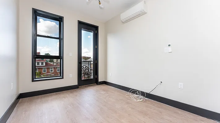 Rented by Aron Fried, LREB | media 5