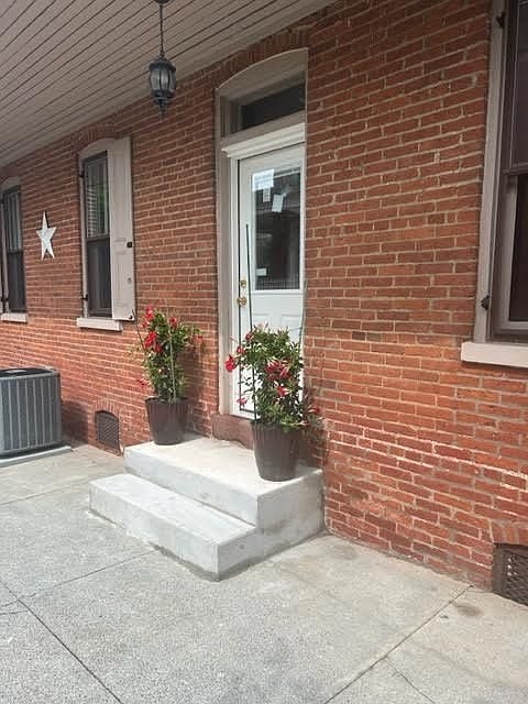 Private side entrance.