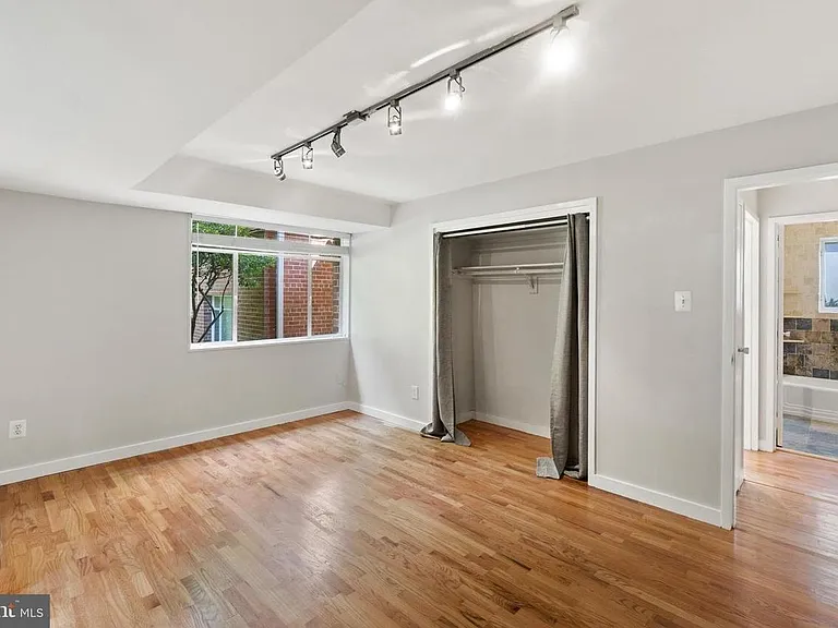 10411 Montrose Ave #2 — Photo 9