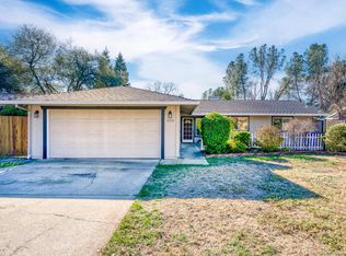 953 Oakmont Dr, Redding, CA 96003